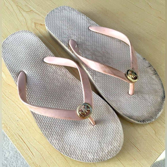 Michael Kors flip flops (8) - Picture 1 of 4